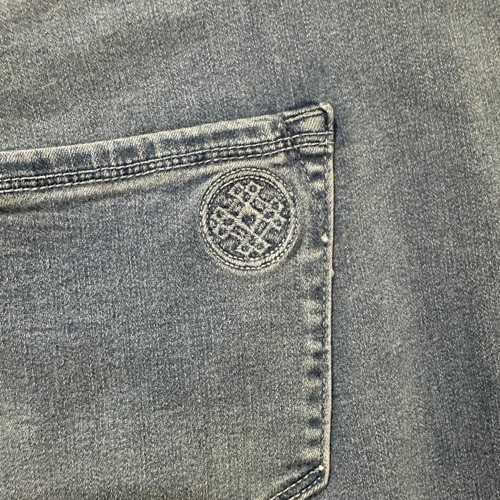 Laurie Felt Silky Denim Jeans - Picture 7 of 10